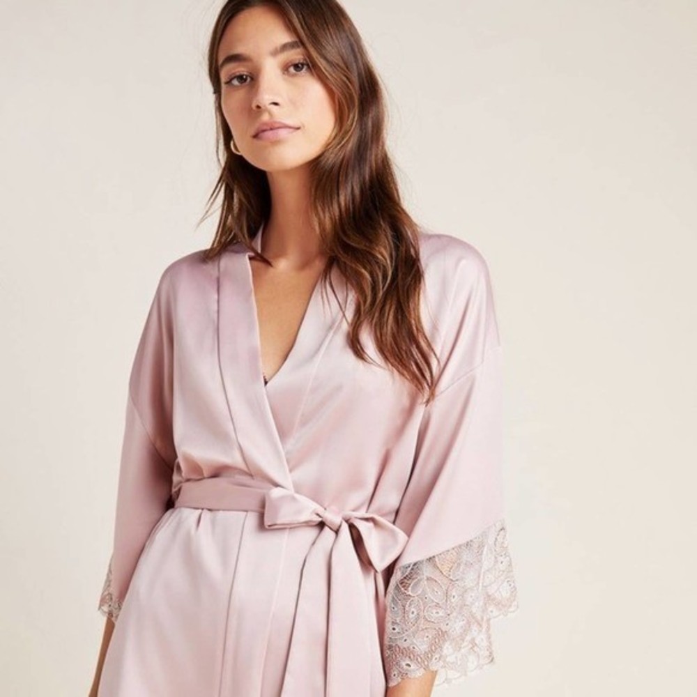 Flora Nikrooz Ada Lace Robe size S